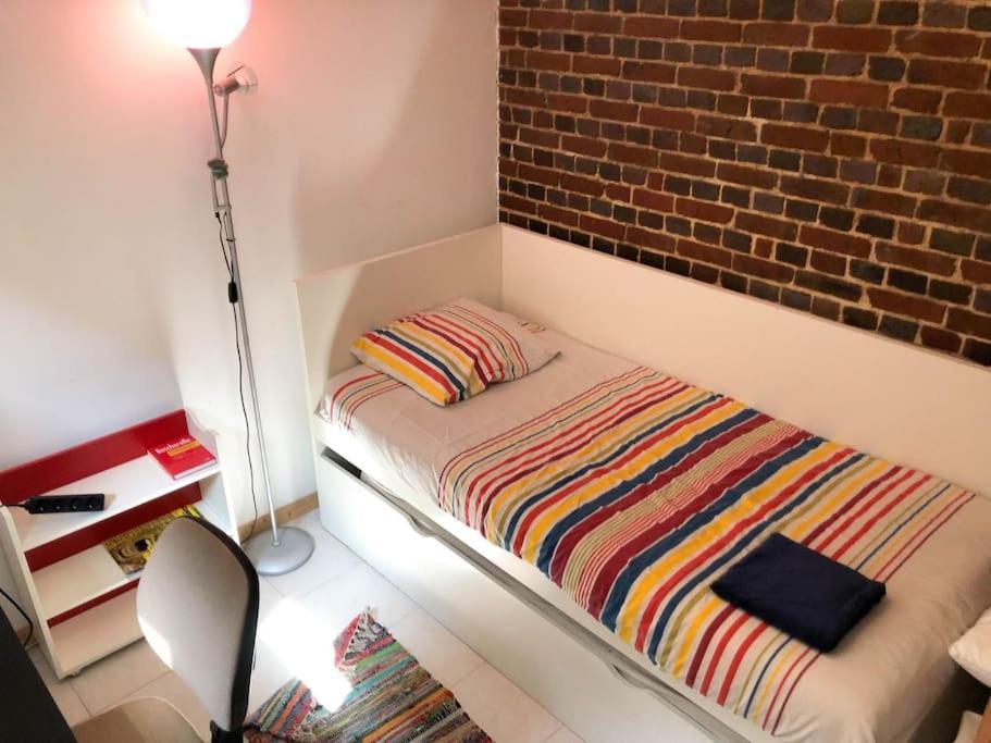 Gite Au Coeur D'Une Residence D'Artiste Saint-Aubin-de-Bonneval Exterior foto