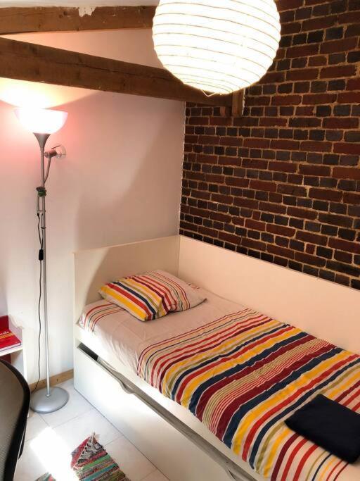 Gite Au Coeur D'Une Residence D'Artiste Saint-Aubin-de-Bonneval Exterior foto
